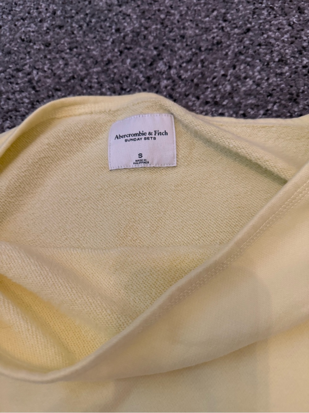 Womens new Abercrombie & fitch sweatshirt size small - Picture 2 of 2